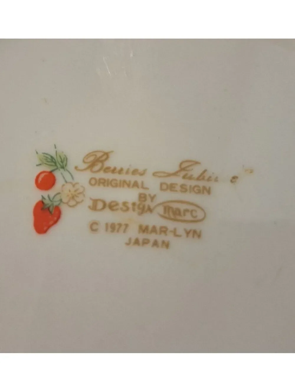 Vintage 1977 Design Marc Berries Jubilee Dish/Cake Plate 6.5
